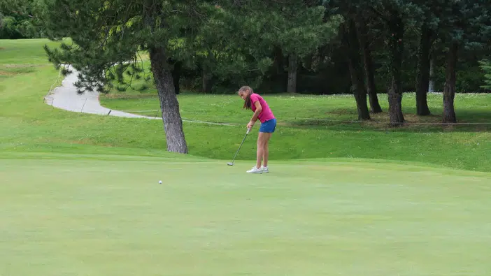 Genç golfçüler Cumhurbaşkanlığı Kupası için sahaya indi
