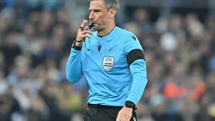 Dünya futbolunun zirvesinde bir devir kapandı: Düdüğü astı