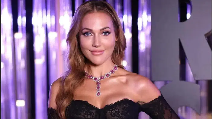 Meryem Uzerli 22 yaşındaki doğal haliyle takipçilerini şaşırttı