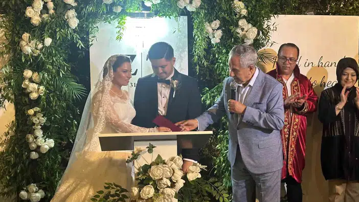 Özkan ailesinin düğününde Manisa protokolü bir araya geldi