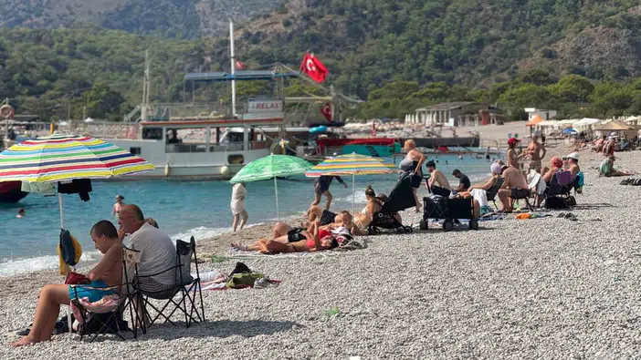Takvimler sonbaharı işaret etse de Fethiye'de yazın ateşi sönmüyor