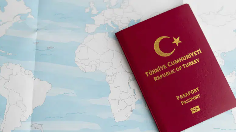 Dünyanın en güçlü pasaportları 2025 açıklandı: Türkiye kaçıncı sırada?