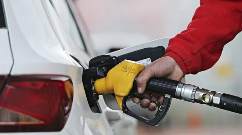 Akaryakıta tarihi zam: Motorin litre fiyatı 70 TL’ye dayanıyor!