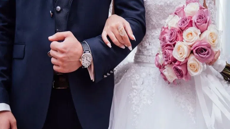 Düğününde altın takmayan akrabasına icra takibi başlattı!