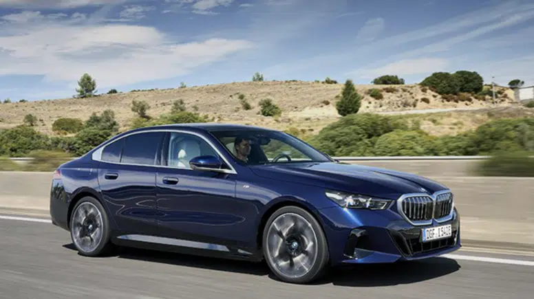 BMW yangın riski nedeniyle yüz binlerce aracı geri çağırdı