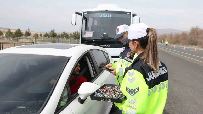 Kapadokya’da jandarmadan bayram sürprizi