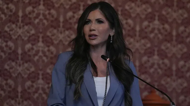 Trump İç Güvenlik Bakanı Noem'i görevden aldı