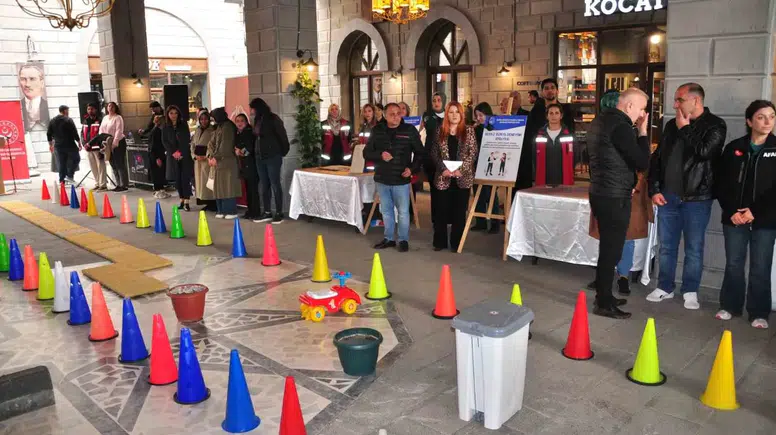 Karslılar engelleri aşmak için gözlerini kapattı