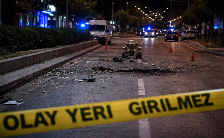 Diyarbakır’da patlama: Valilik, polisin hedef alınmadığını açıkladı