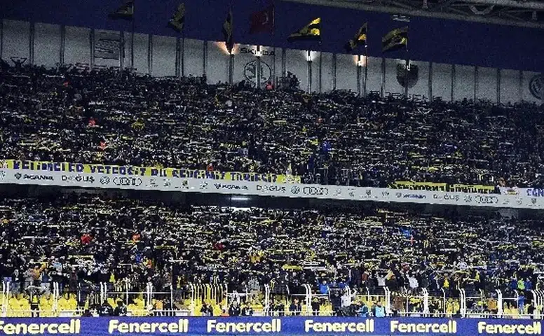 Fenerbahçe'den taraftara büyük jest: Tribünler kadın ve gençlere açılıyor