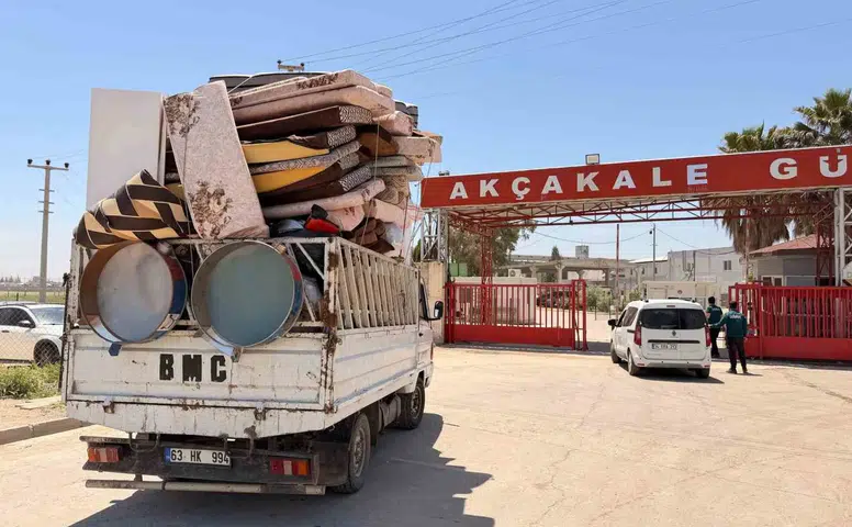 Akçakale Sınır Kapısı 12 yıl sonra sivillere kapılarını açtı