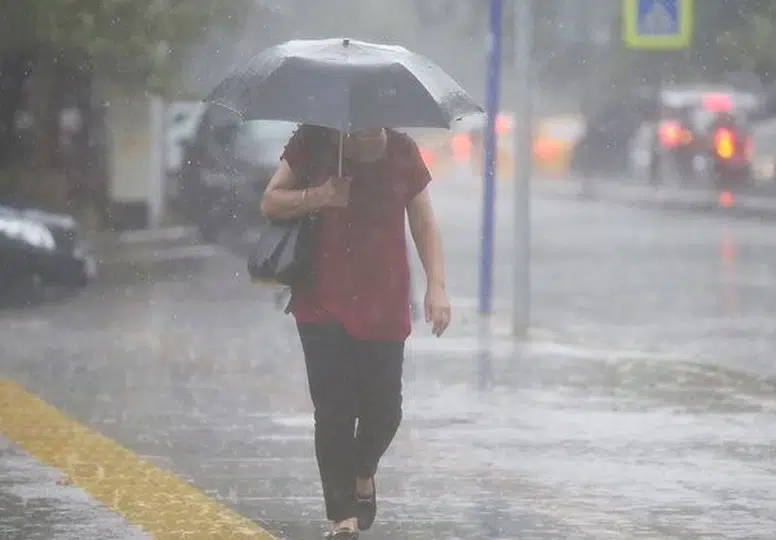 Meteoroloji'den uyarı: Bazı bölgelerde sağanak yağış ve kuvvetli rüzgar bekleniyor