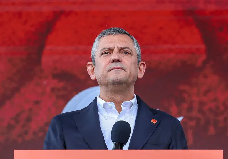 CHP lideri Özgür Özel'den Kılıçdaroğlu'na tarihi çağrı