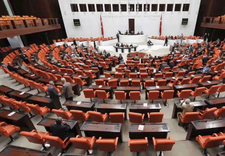 Yargıda yeni dönem: Tek hakim, tüm davayı karara bağlayabilecek!