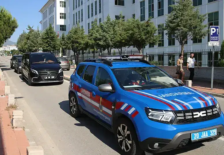 Uyuşturucu operasyonu: Baro Başkanı ve 11 avukat gözaltında