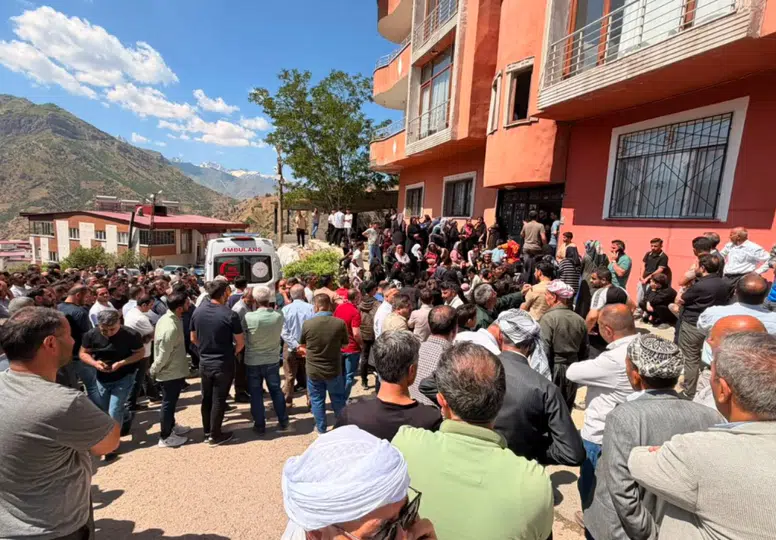 Kan donduran olay: Eşinin sığındığı evi bastı, 4 can aldı