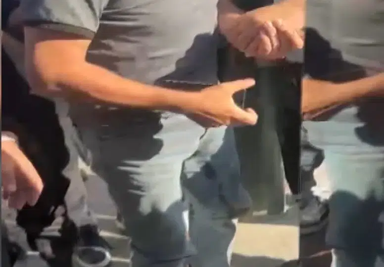 Tramvayda taciz anları yolcuları ayağa kaldırdı