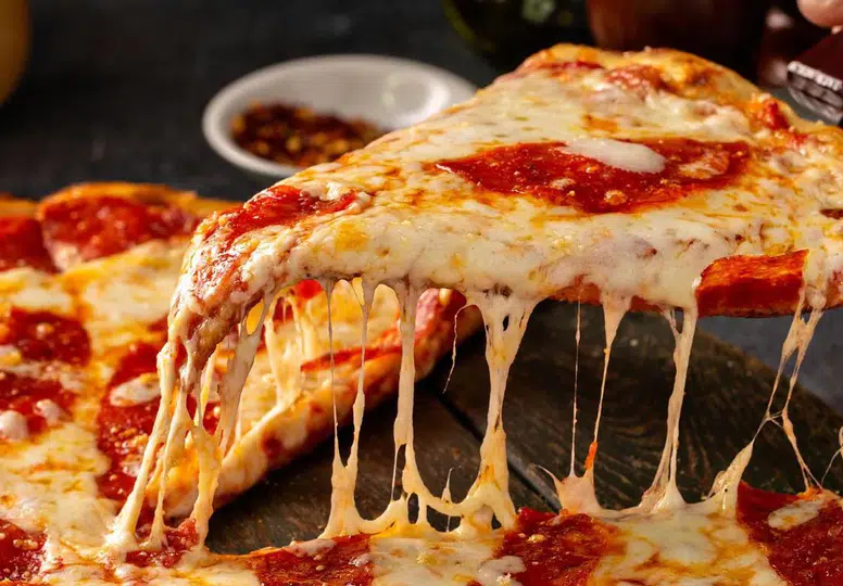 Pizza devi el değiştirdi: 2,7 milyar dolarlık devirle yeni dönem başlıyor