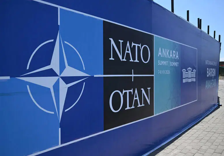 NATO zirvesi öncesi muhalif hesaplara peş peşe erişim engeli!