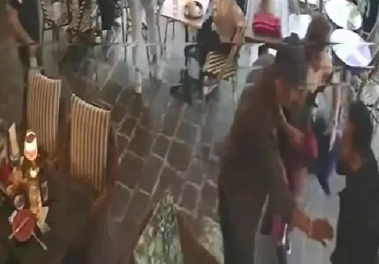 Dövmesine iltifat edip tetiği çekti: İstanbul'daki AVM'de kan donduran saldırı
