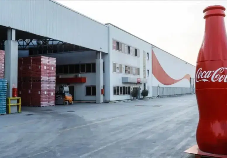 Rekor kâra rağmen kepenk indiriyor: Coca-Cola dev tesisini kapatıyor