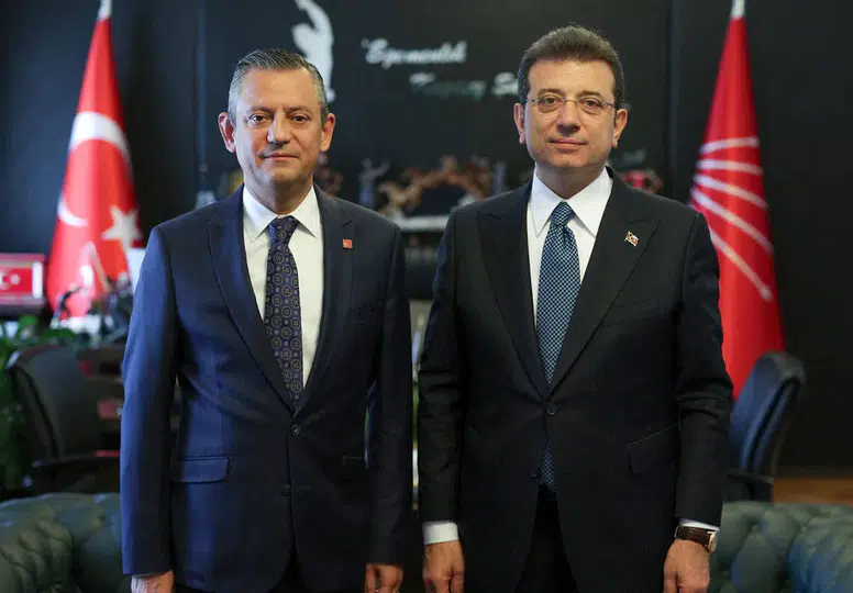 Siyasetin gündemi Silivri'ye kilitlendi: Özgür Özel'den kritik cezaevi mesaisi