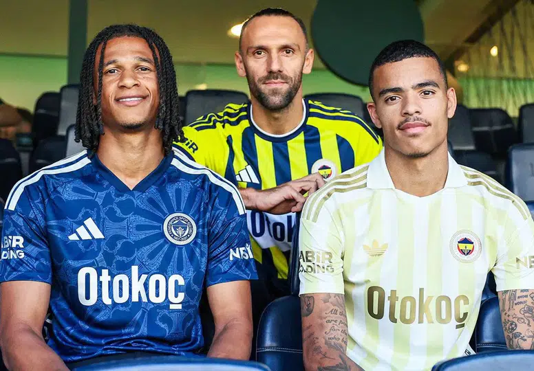Fenerbahçe’de yıldızlar geçidi: Üç dev isim imzayı attı, hedef şampiyonluk