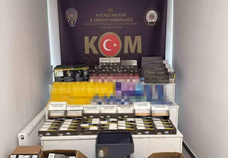 Kaçak tütün operasyonu: 8 adrese şafak baskını tonlarca tütün ele geçirildi