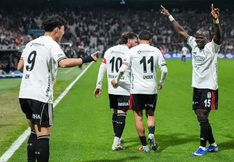 Beşiktaş'ta Avrupa heyecanı: İşte Midtjylland karşısında sahaya çıkacak 11'ler
