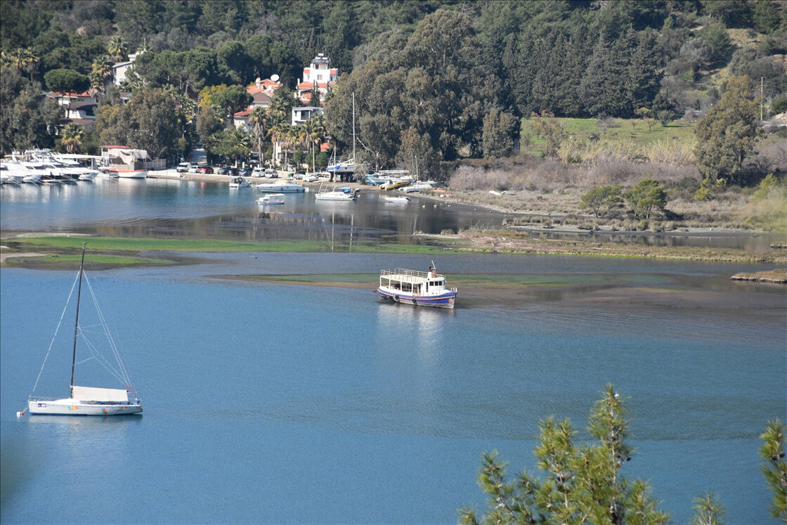 Marmaris ve Fethiye'de deniz suyu çekildi 5
