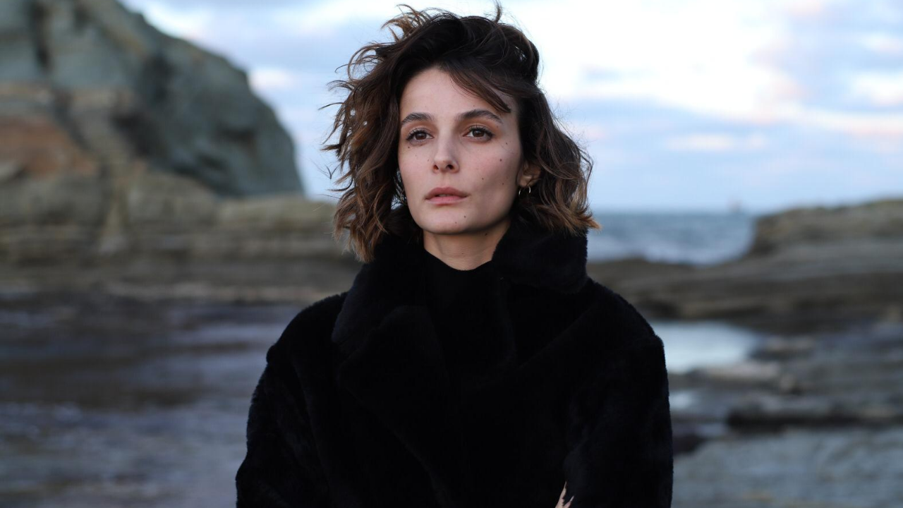 Eşref Rüya Dizisi Çiğdem Kimdir Büşra Develi Kaç Yaşında Ve Nereli (2)