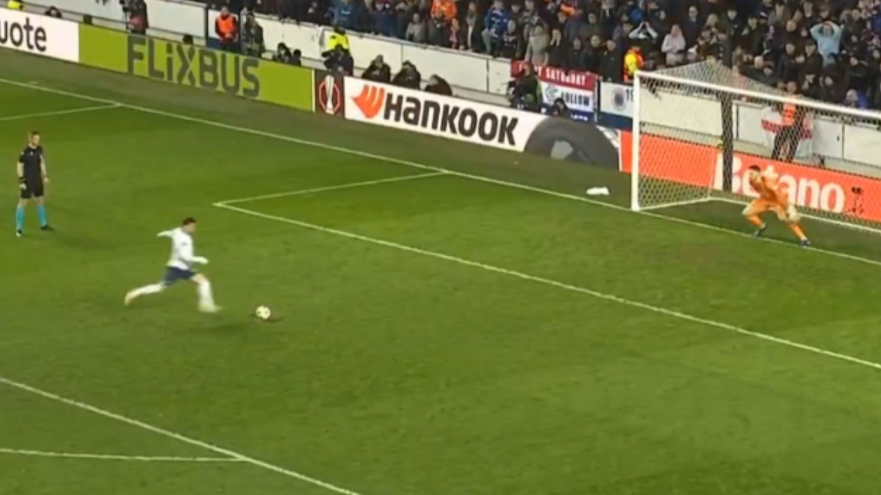 Fenerbahçe’nin Penaltı Kabusu Sürüyor Mert Hakan Yandaş’ın Vuruşu Sosyal Medyayı Salladı