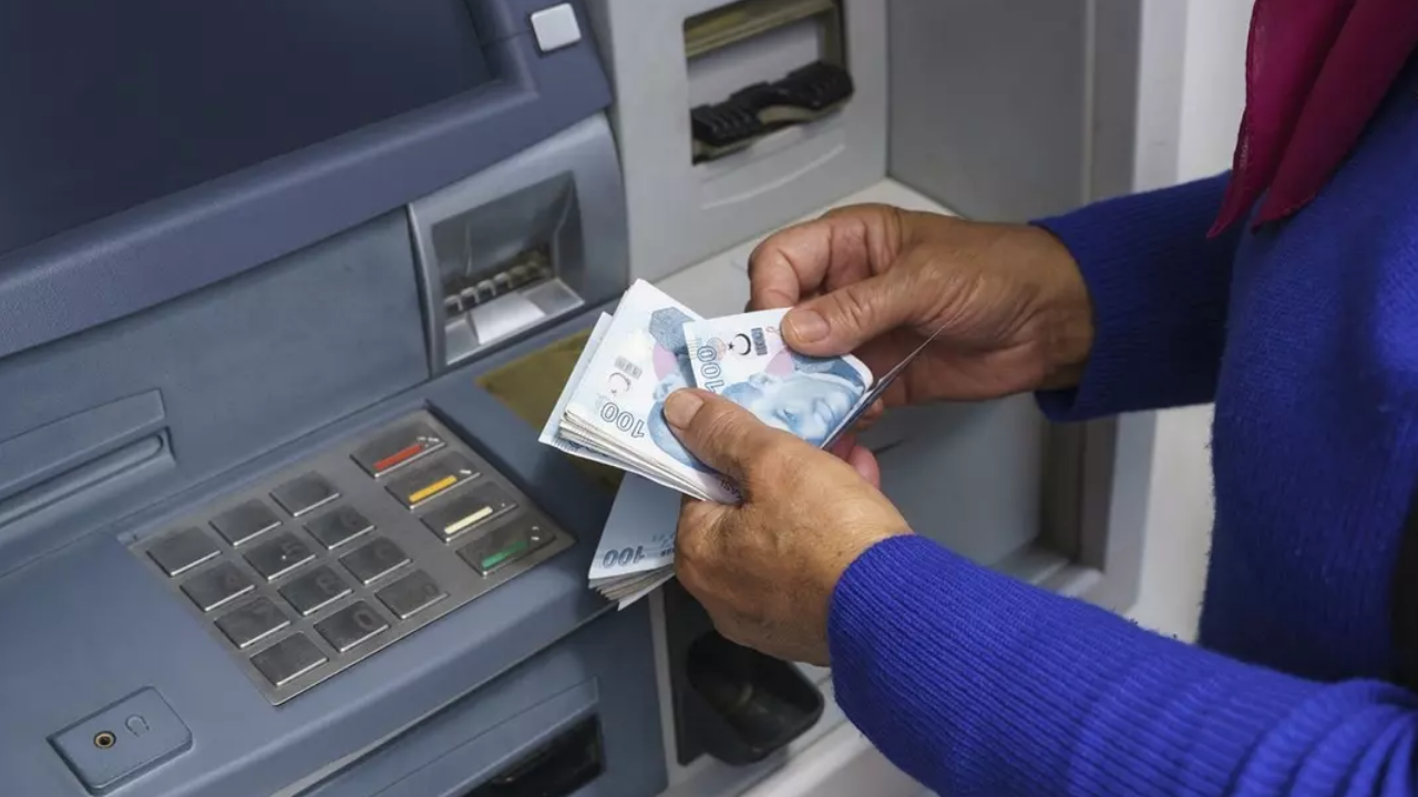 Memur Emeklilerine Çifte Bayram Maaş Ve Bayram Ikramiyeleri Yatırıldı (1)