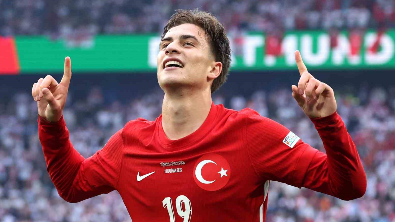 Su Burcu Yazgı Coşkun’un Aşkı Ortaya Çıktı Güzel Oyuncunun Sevgilisi Kenan Yıldız Mı (1)