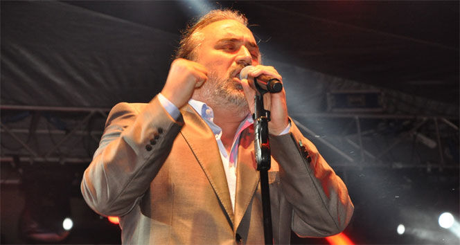 Volkan Konak, Konser Verirken Hayatını Kaybetti! (3)