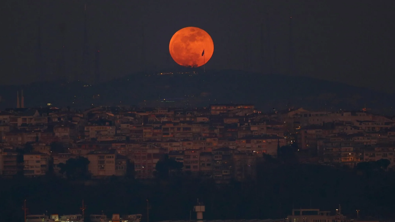 Kanlı Ay Tutulması Bu Gece Mi, Ne Zaman Gerçekleşecek? Kanlı Ay Tutulması Türkiye’den Görülecek Mi? 4