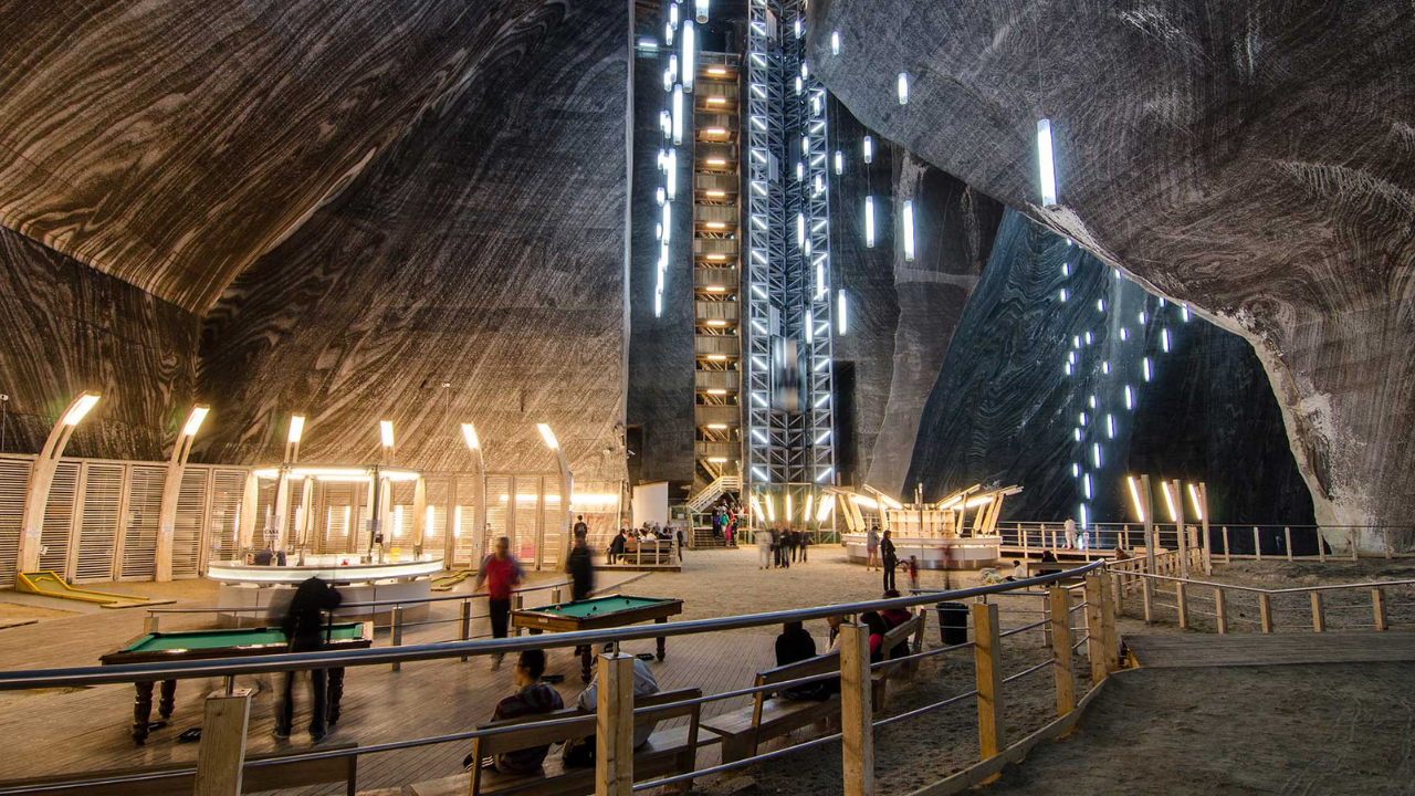 Mağaralar, kiliseler ve şelalaler: Turistlerin gözdesi 12 yeraltı harikası 1