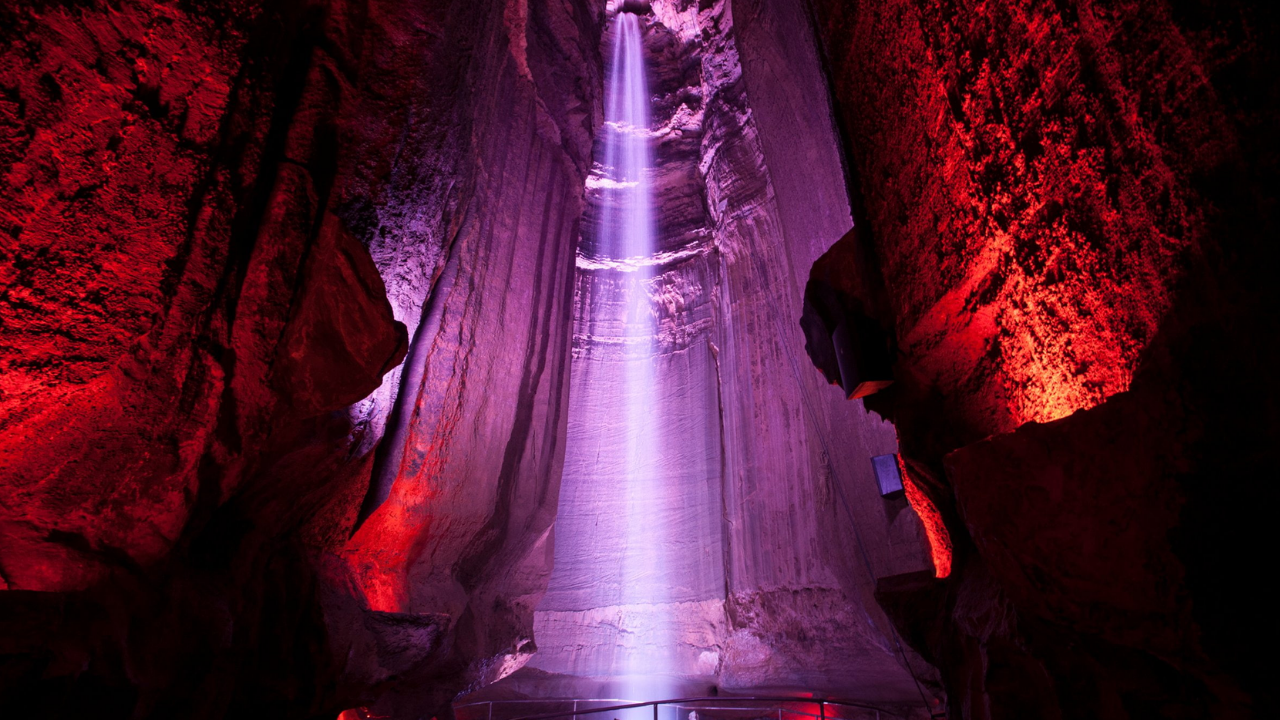 Mağaralar, kiliseler ve şelalaler: Turistlerin gözdesi 12 yeraltı harikası 2