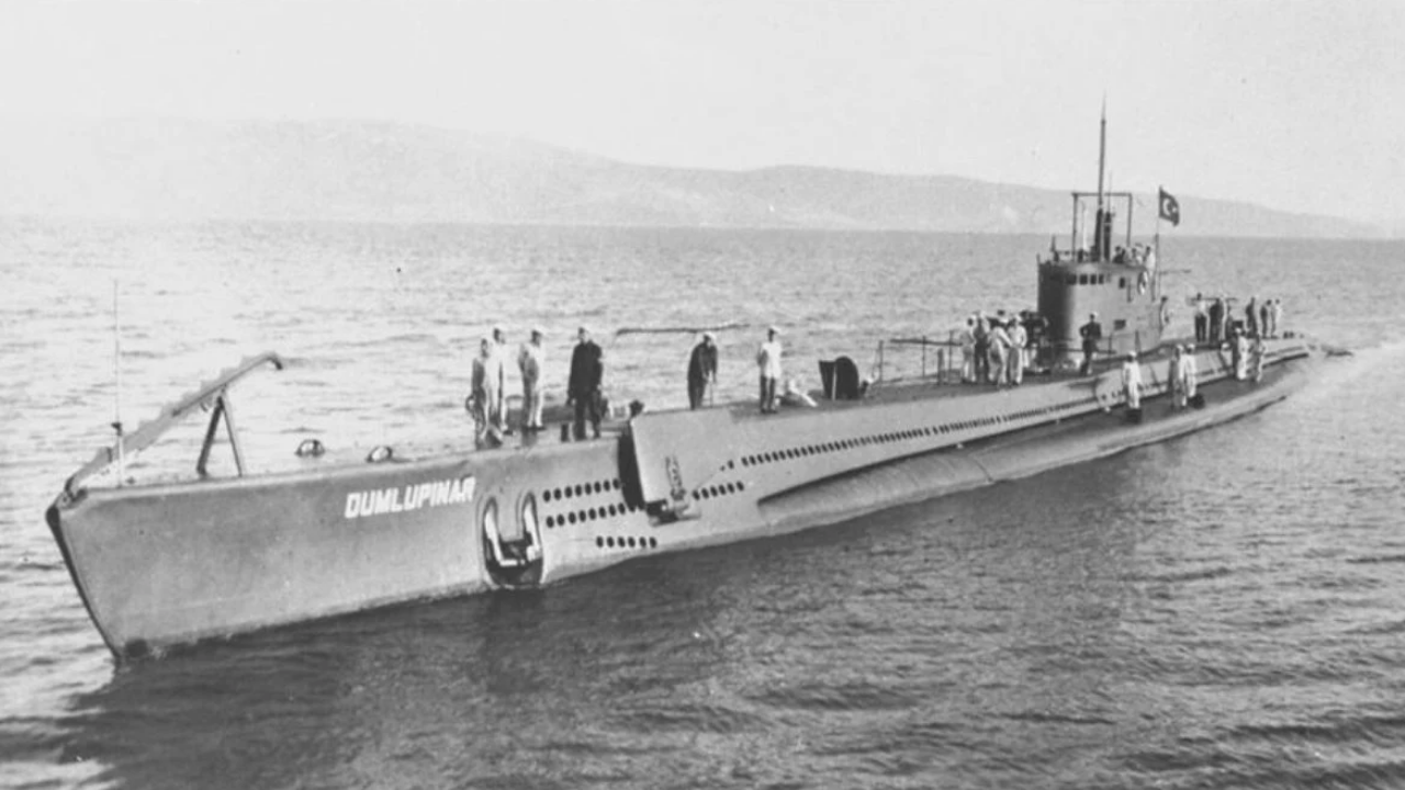 4 Nisan Dumlupınar Ve Atılay Şehitleri Anılıyor Çanakkale Boğazı’ndan 12 Denizaltı Geçecek