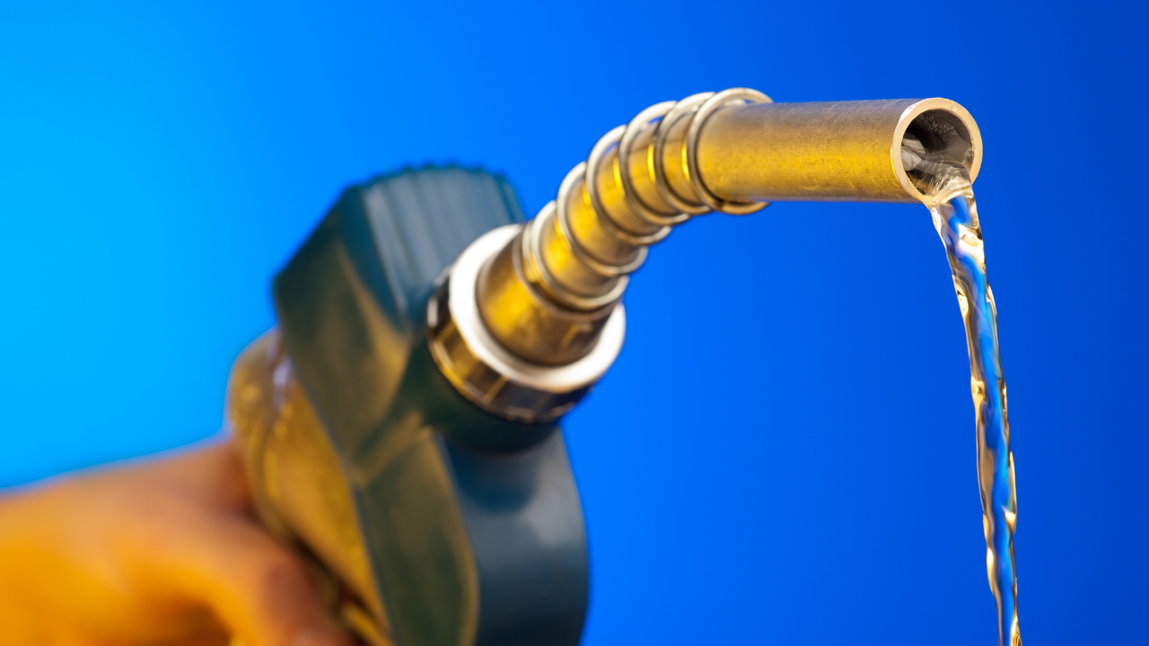 Benzine Yine Zam Geldi Fiyatlar Yenilendi (1)