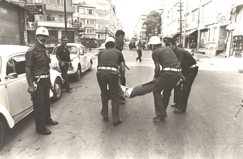 Coşkun Aral 1 Mayıs 77