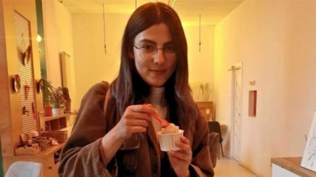 Esila Ayık Hastaneye Kaldırıldı İddiası Gerçek Ne (3)