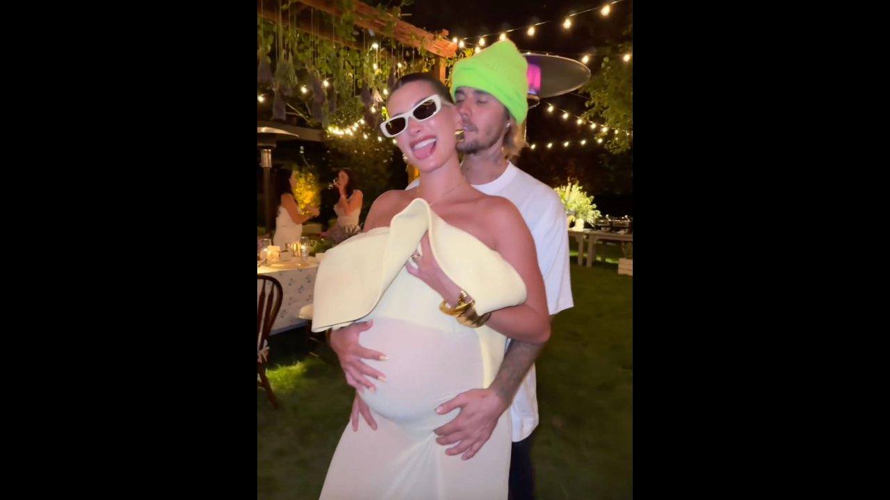 Hailey Bieber, Oğlu Jack Blues Ile Pozunu Paylaştı Yüzünü Yine Gizledi (1)