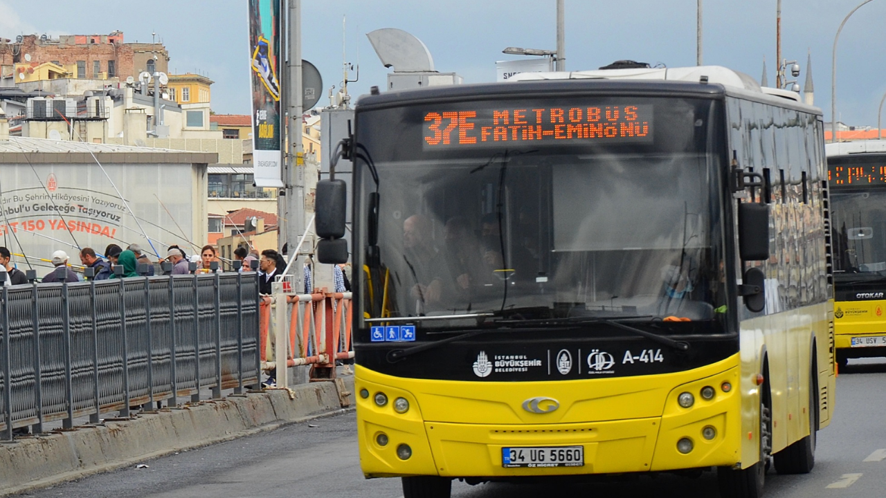 İstanbul’da Ulaşım Krizi Özel Halk Otobüsleri Kontak Kapatıyor (1)