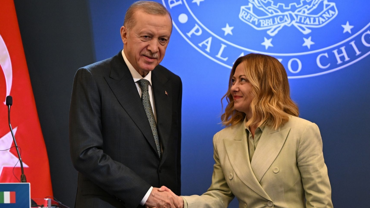İtalya Başbakanı Meloni’den Türkiye’ye ‘Ironik’ Övgü ‘’Türkiye Düzensiz Göçü Durdurdu’’