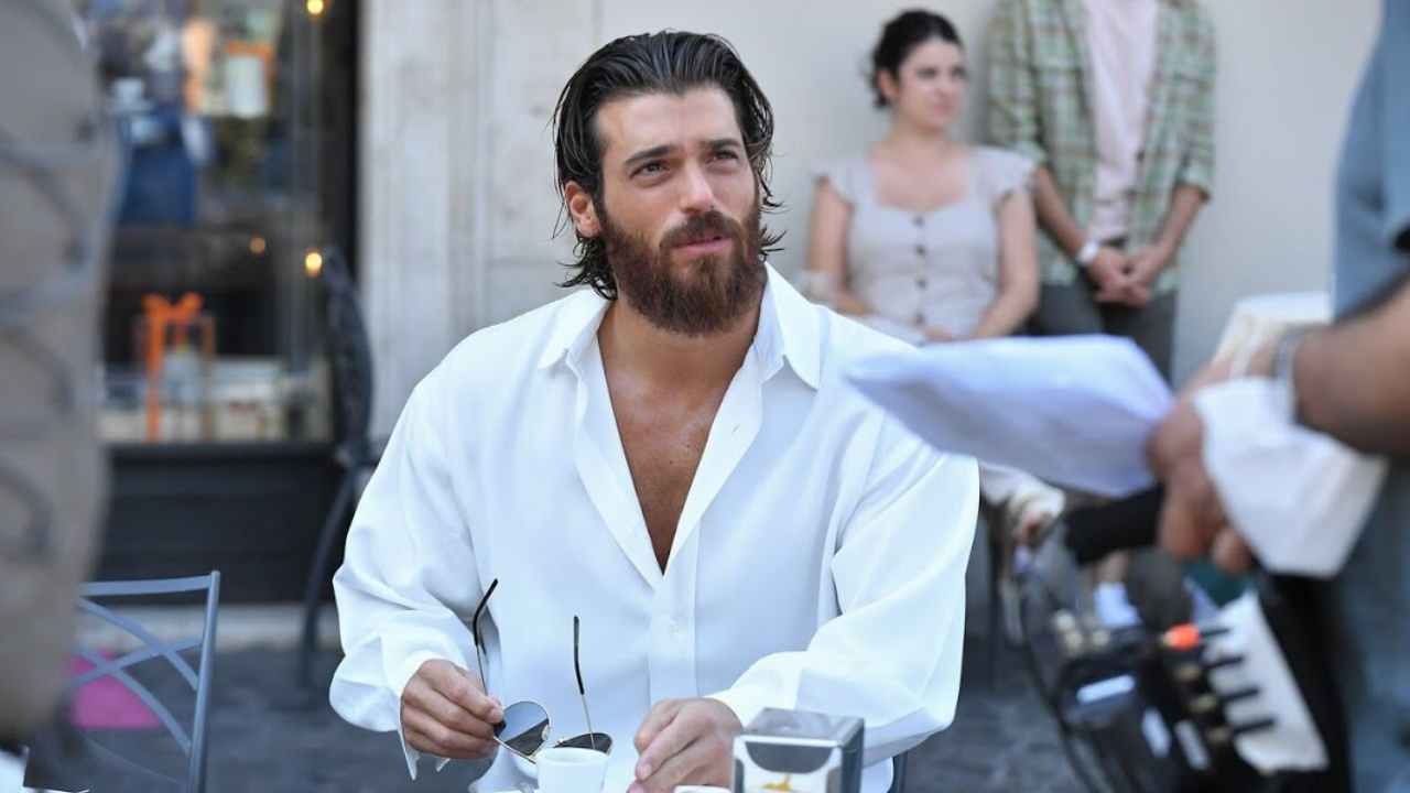 İtalya Mı, Türkiye Mi Sorusuna Yanıtı Ortalığı Karıştırdı Can Yaman Eleştiri Oklarının Hedefinde (1)