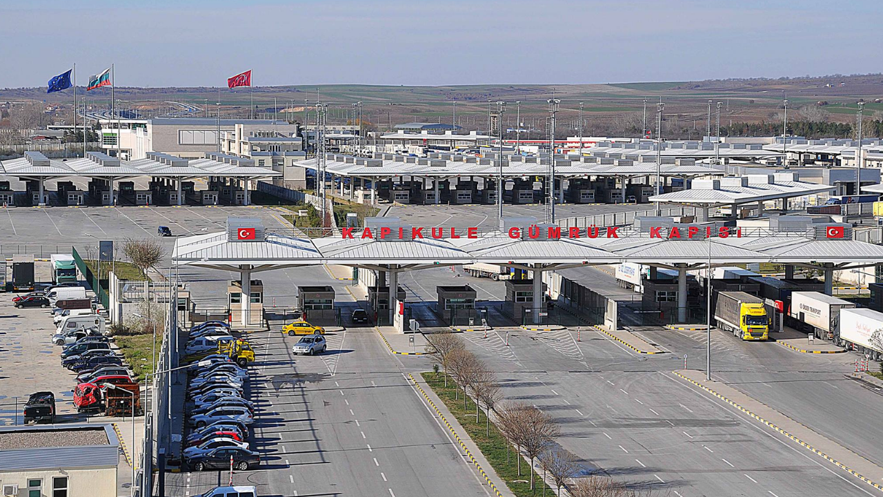 Kapıkule Sınır Kapısı’nda Rüşvet Operasyonu 38 Memur Gözaltına Alındı (1)