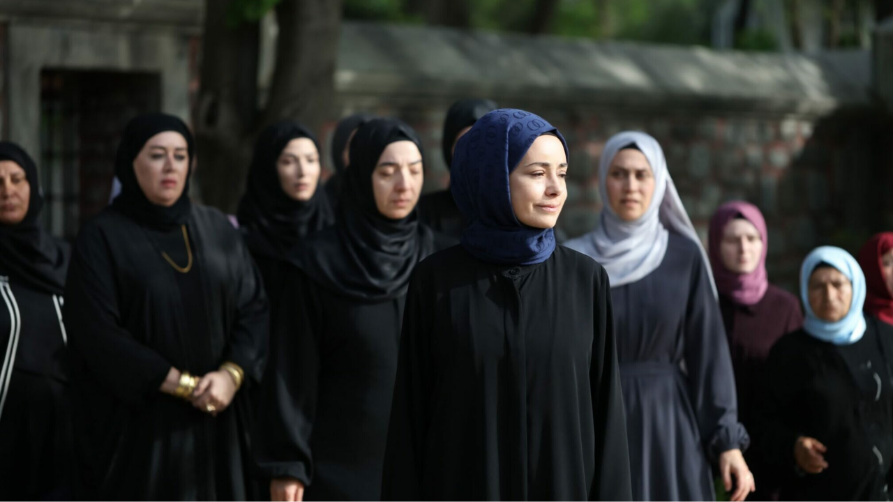 Kızıl Goncalar’da Kriz Yeni Bölüm Düşük Reklam Geliri Sebebiyle Iptal Edildi (1)