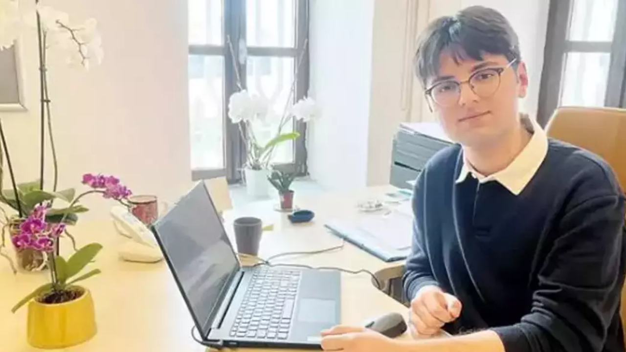 Lise Öğrencisi Cemil Türk, Harvard’ı Etkiledi Ekonomi Makalesine Ödül Verildi (1)