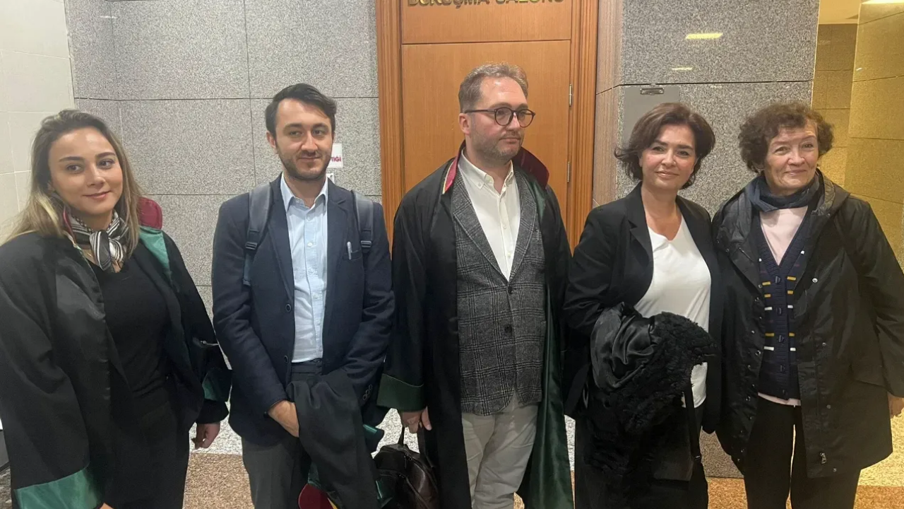 Mahkemeden Tsk Yorumuna Ceza Geldi Gazeteci Özlem Gürses’e 1 Yıl 3 Ay Hapis Cezası